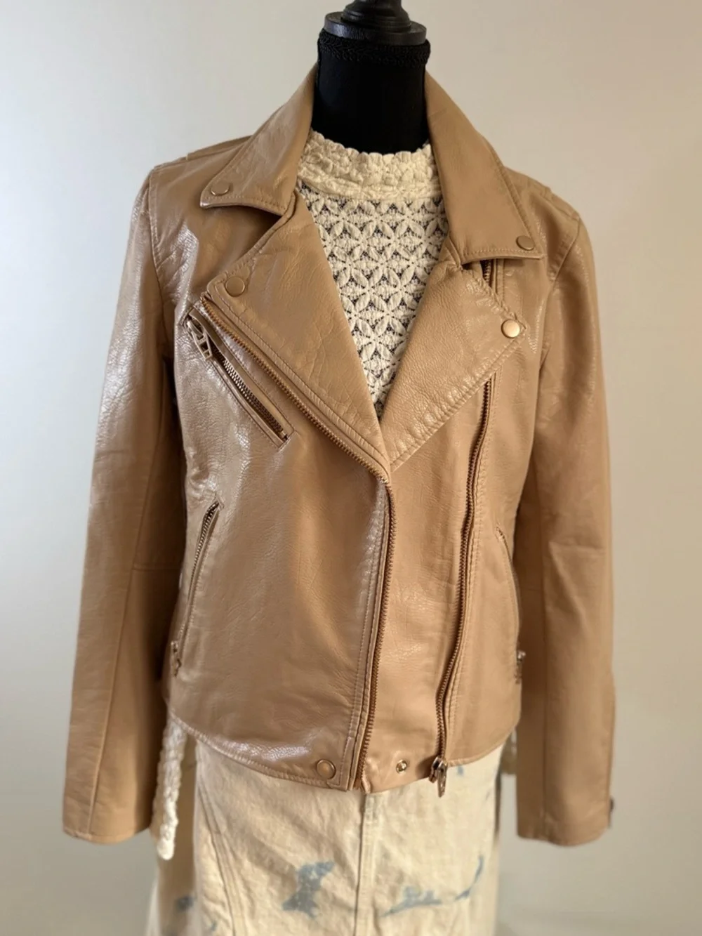 Blank NYC Tan Faux Leather Moto Jacket Women’s Medium Cropped Biker